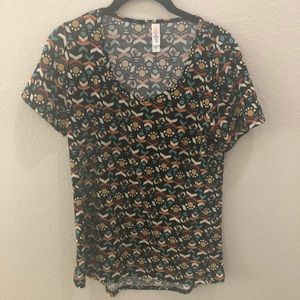 Small LuLaRoe Classic tee Preowned